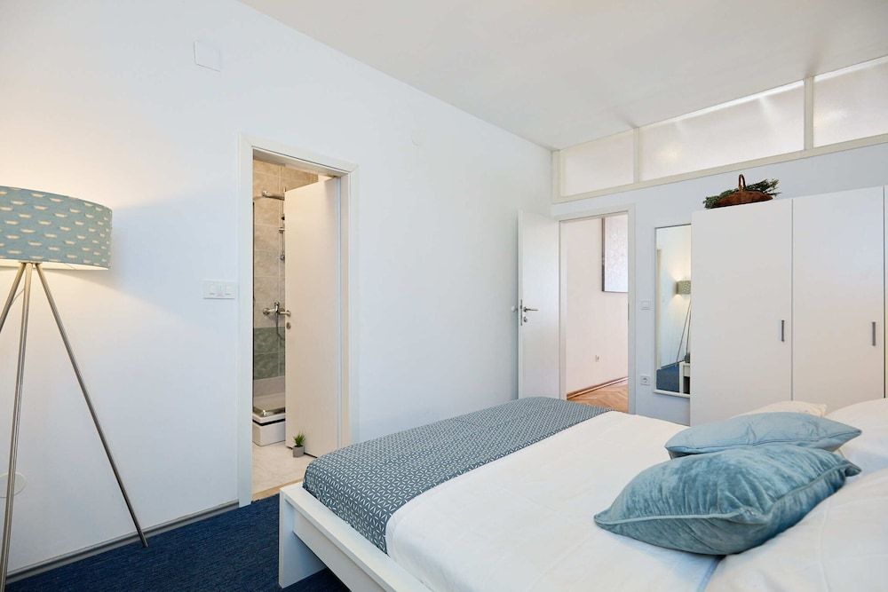 Apartment Aria Apartment (1 Bedroom) 2