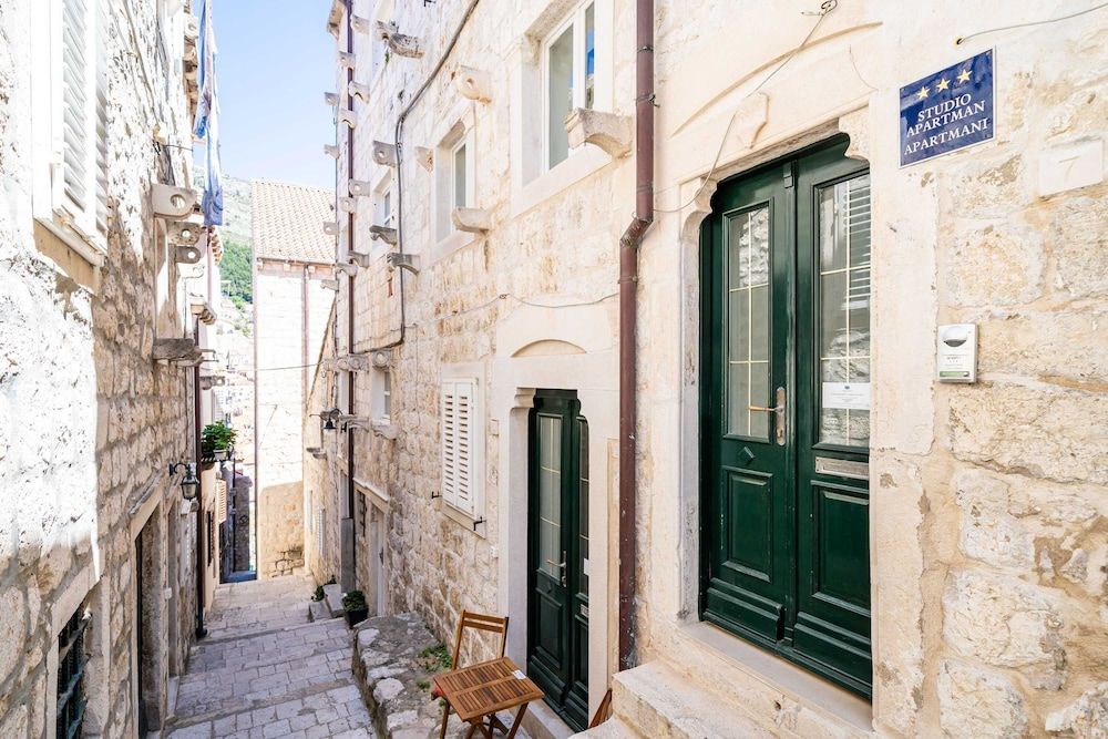 undefined Studio Apartment Pupa 2