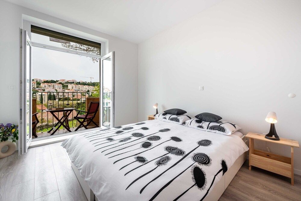 undefined Apartment Pinegrove 3