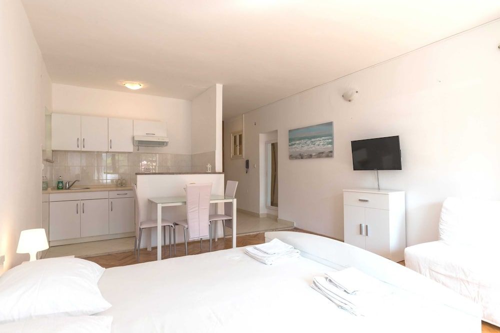 House Apartments Ariva Studio (Studio Apartment with Balcony (3 Adul) 5