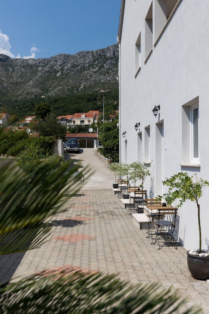 undefined Apartments Siblings - New 6