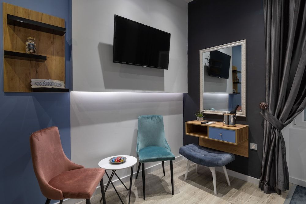 Apartments and rooms Naida Deluxe Double or Twin Room 16