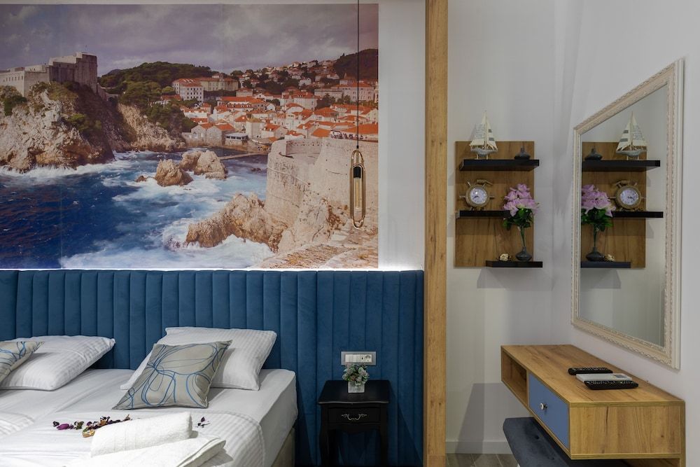 Apartments and rooms Naida Deluxe Double or Twin Room 15