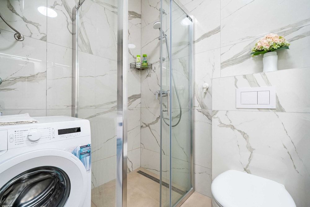 Apartment Lenka Studio (Studio Apartment with Balcony) 18