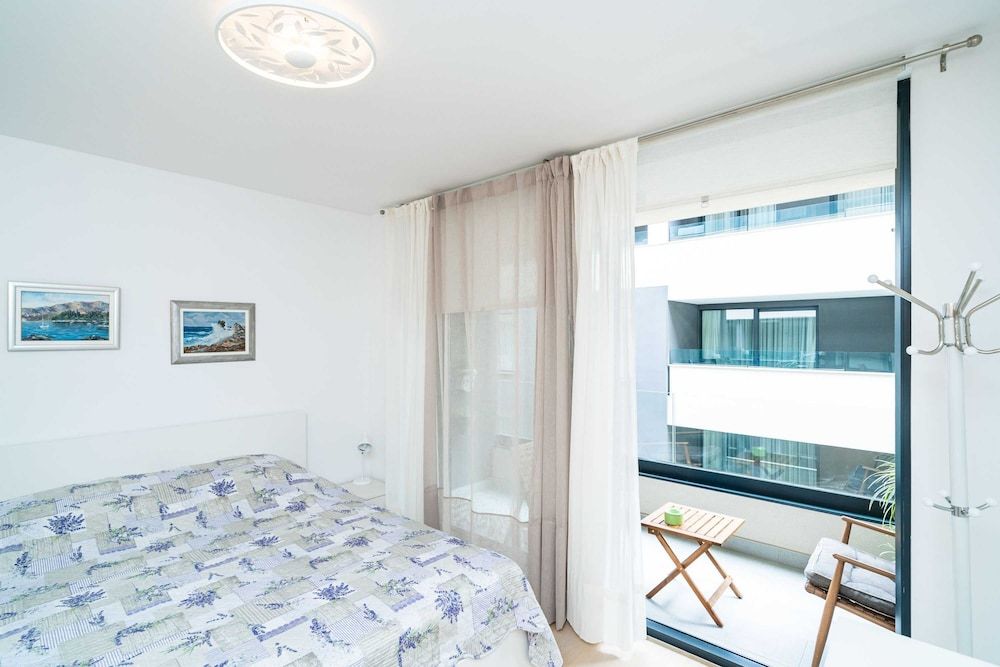 Apartment Lenka Studio (Studio Apartment with Balcony) 10