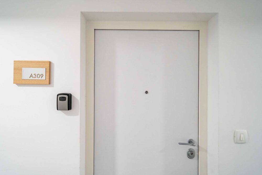 Apartment Lenka Studio (Studio Apartment with Balcony) 19