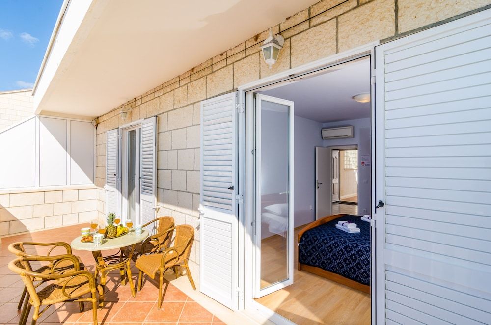 undefined Apartments Bonavista 4