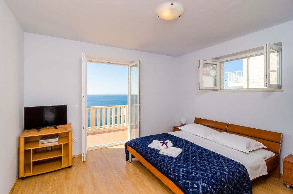 Apartments Bonavista Apartment (Premium Two Bedroom Apartment with Ba) 3
