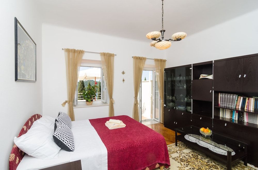 undefined Apartments Davor 5