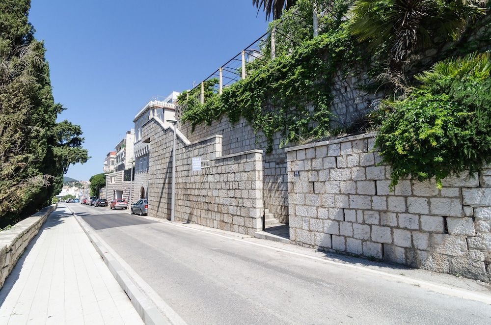 undefined Apartments Davor 4