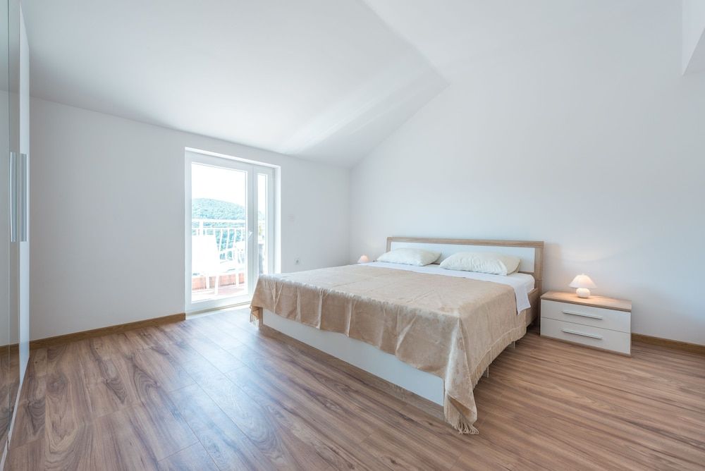 undefined Apartments Lucija 4