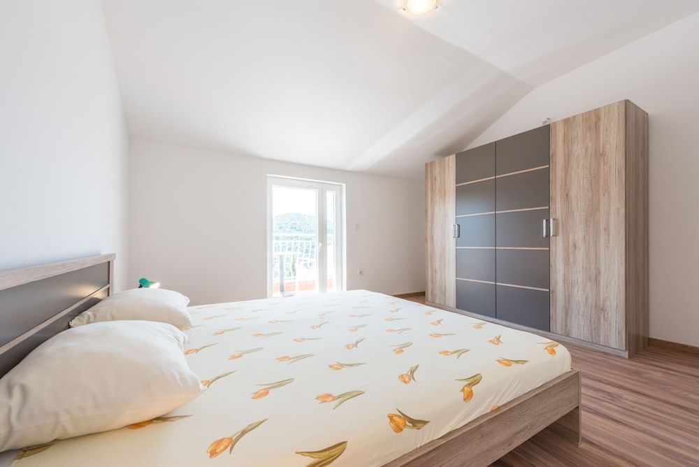 undefined Apartments Lucija 8