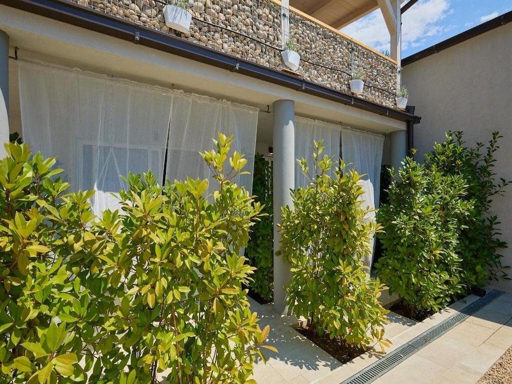 undefined Palm Tree Apartments 3