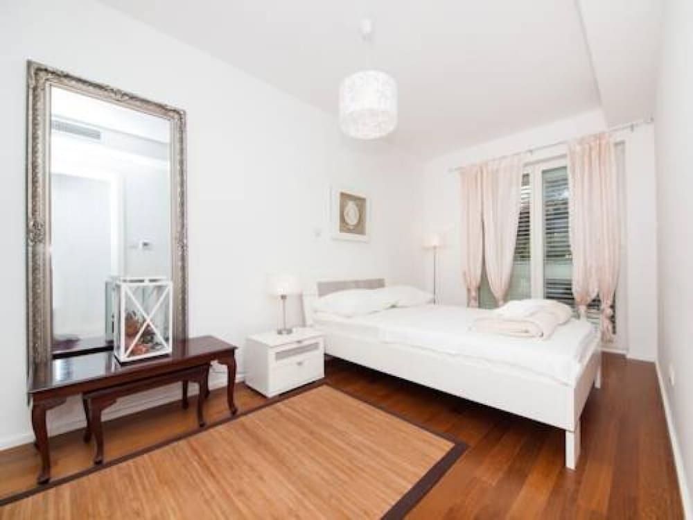 undefined Apartment Vesna 5