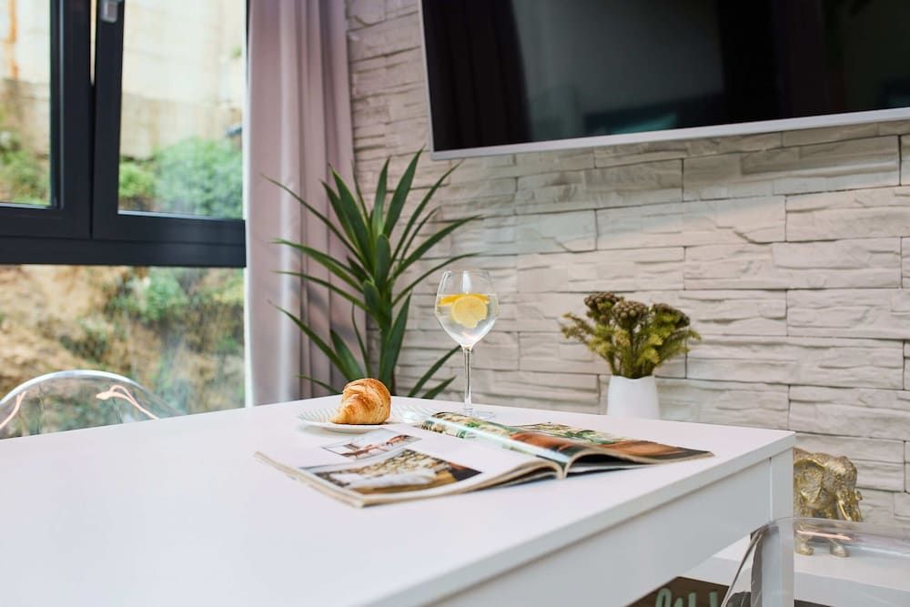 undefined Hedera A12 4