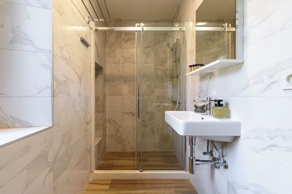 LINCUN by DuHomes Superior Double Room, 1 Queen Bed 9