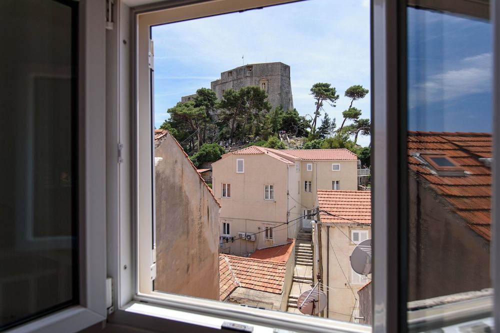 LINCUN by DuHomes Deluxe Double Room, 1 Queen Bed 7