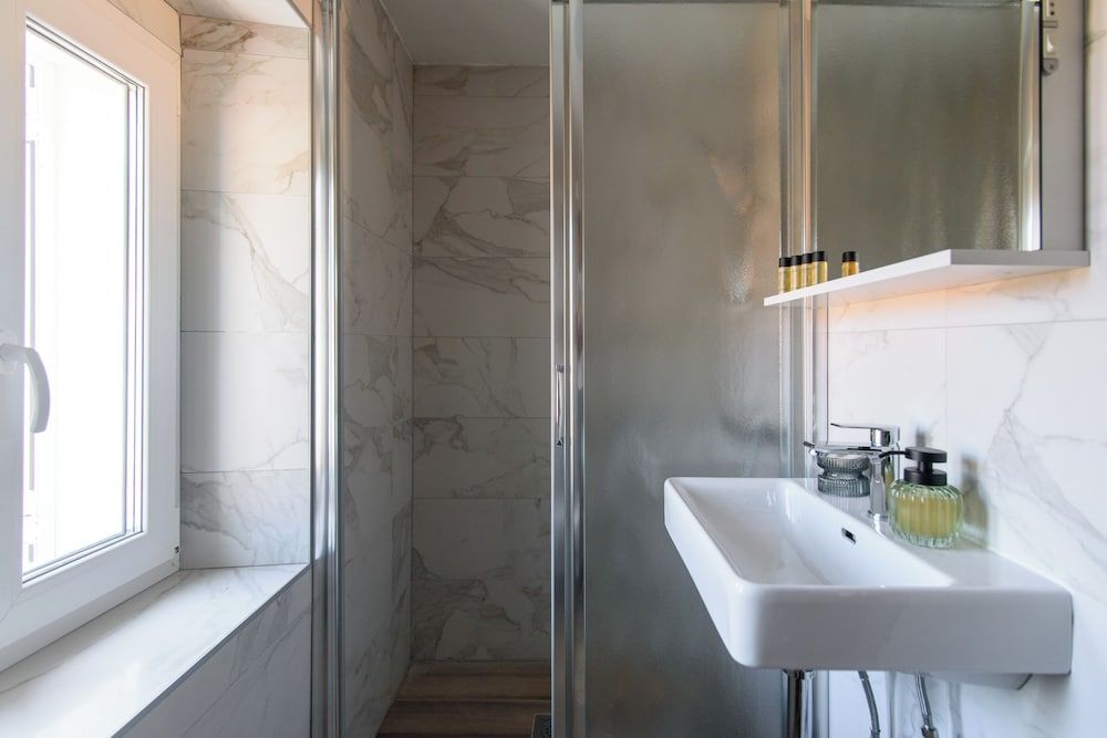 LINCUN by DuHomes Deluxe Double Room, 1 Queen Bed 10