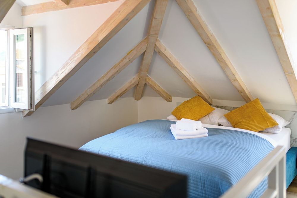 LINCUN by DuHomes Deluxe Double Room, 1 Queen Bed 4