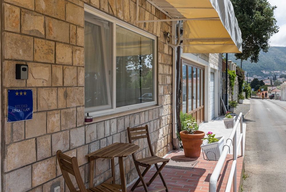 undefined Sunny Palace Apartments 3