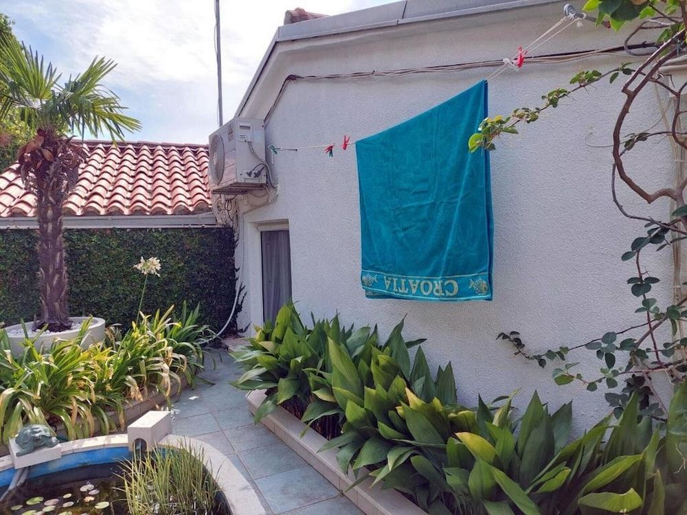 undefined Sunny Palace Apartments 9