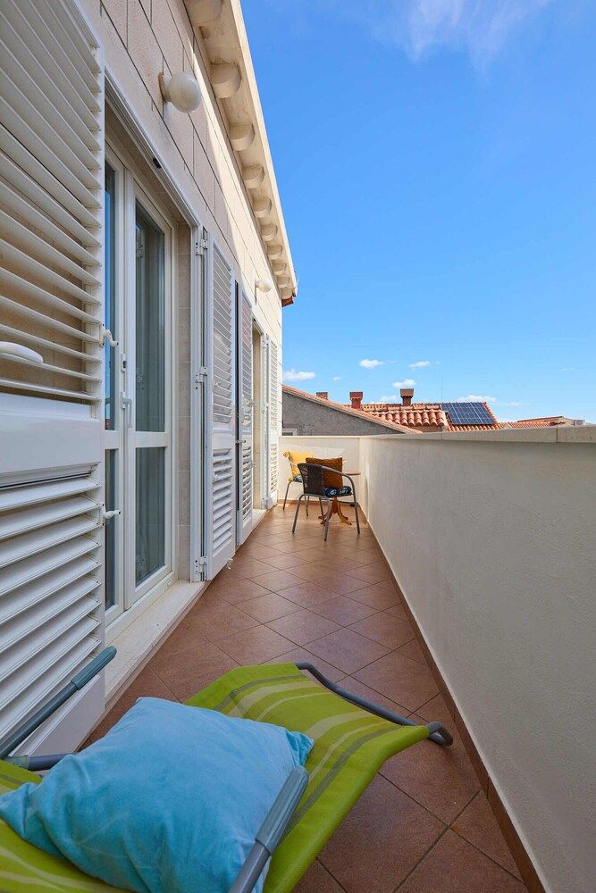 Mount Royal Apartment (3 Bedrooms) 25