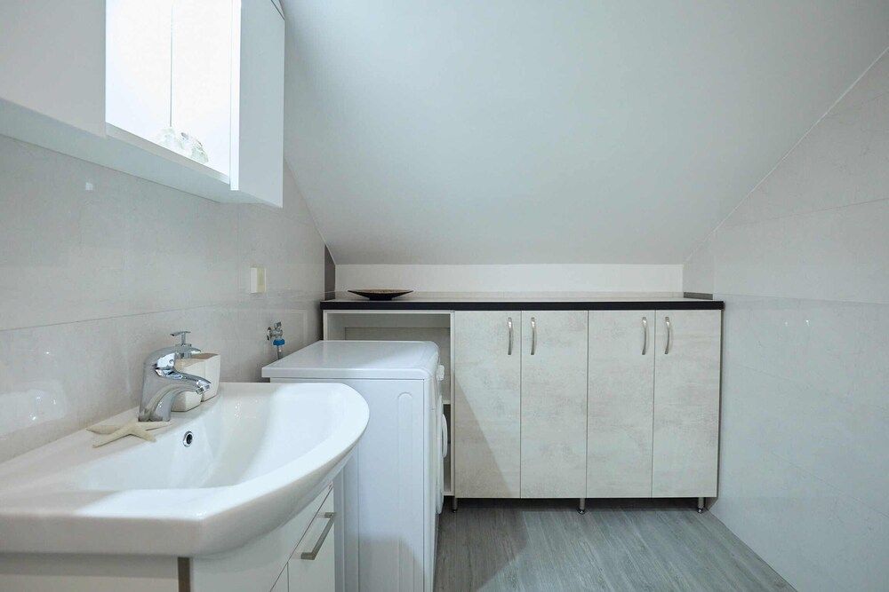 Mount Royal Apartment (3 Bedrooms) 28