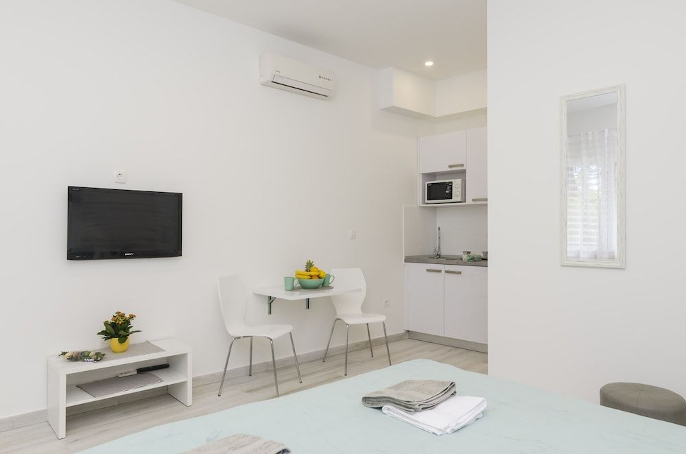 undefined Apartment Rafaello 8