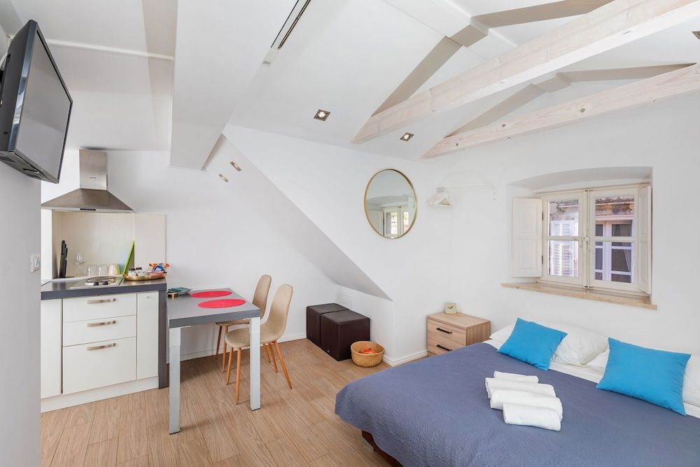 undefined Rafael rooms and apartments by DuHomes