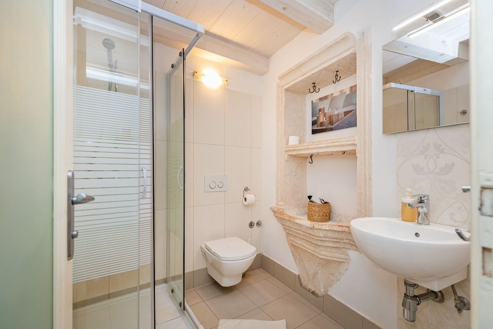 Rafael rooms and apartments by DuHomes City Double Room 5