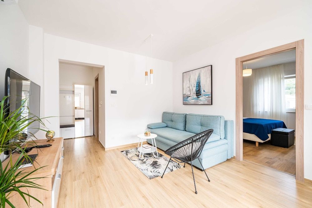 Apartment (Two Bedroom Apartment with Balcony)