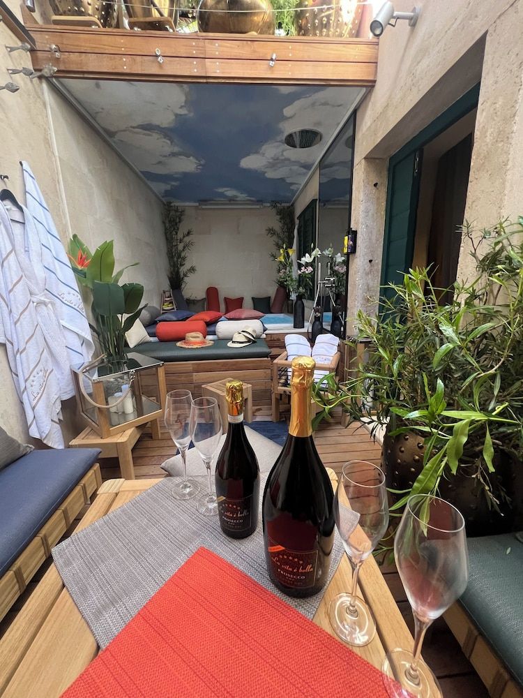 undefined La Vita e Bella I 8