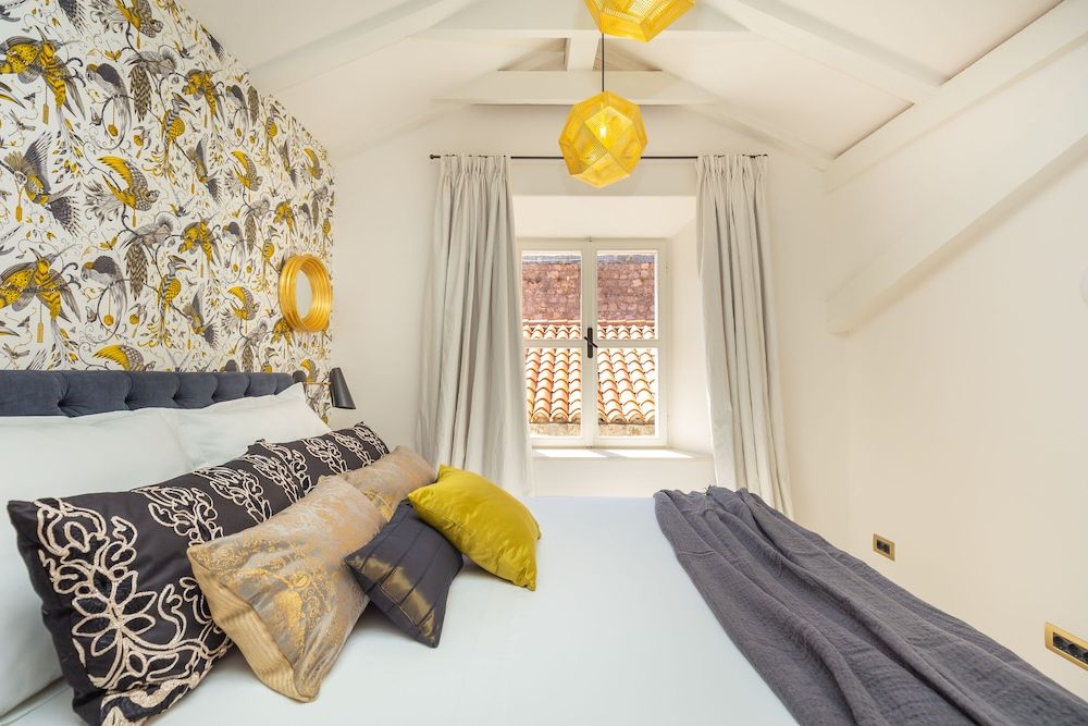 undefined Old Town House With Lush Private Garden 6