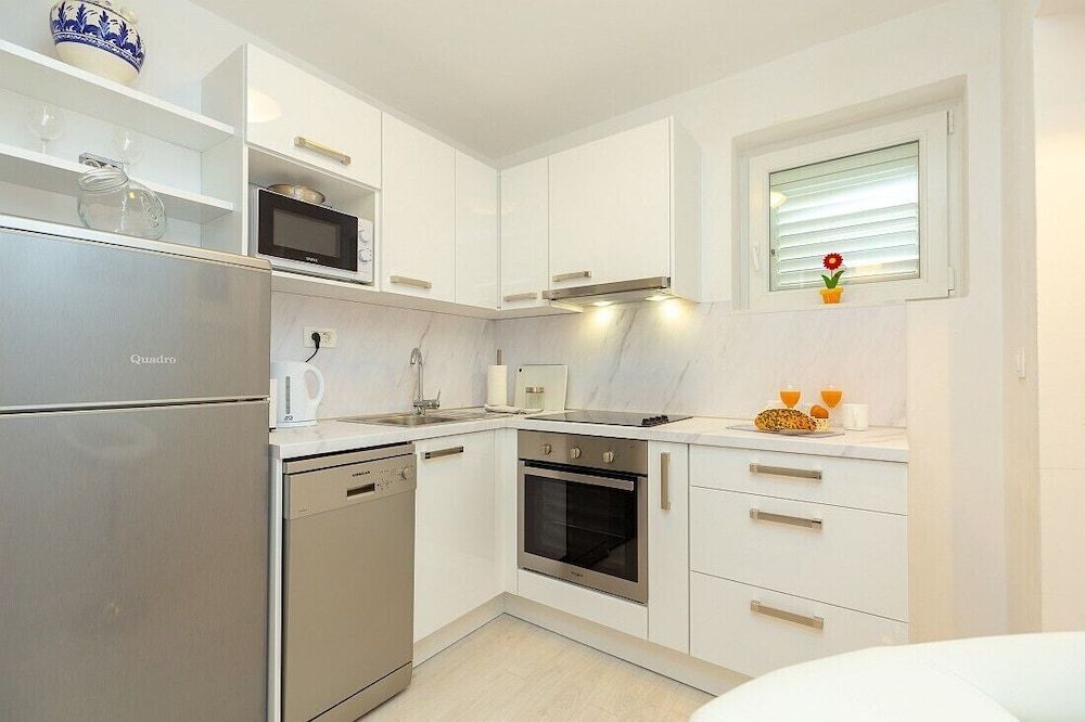 Guest House Steel Standard Apartment, 2 Bedrooms, Terrace, Sea View 8