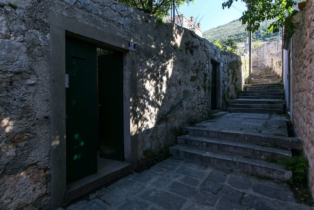 undefined Gina Apartment 3