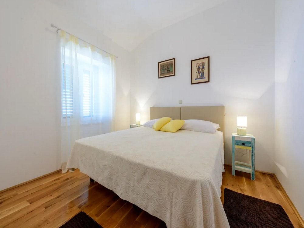 House (Three Bedroom Holiday Home)