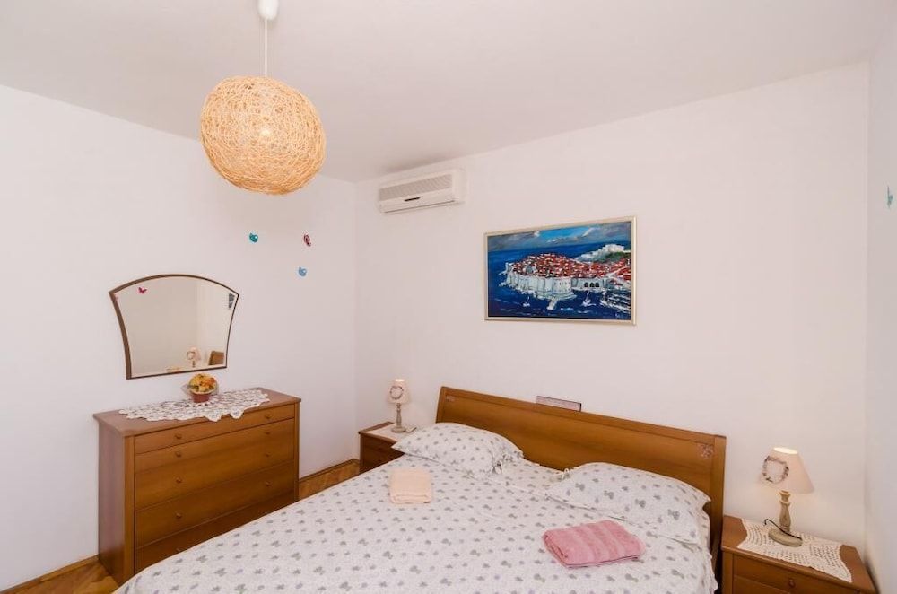 Ivo Guest House Double Room (Double Room with External Private Bat) 7