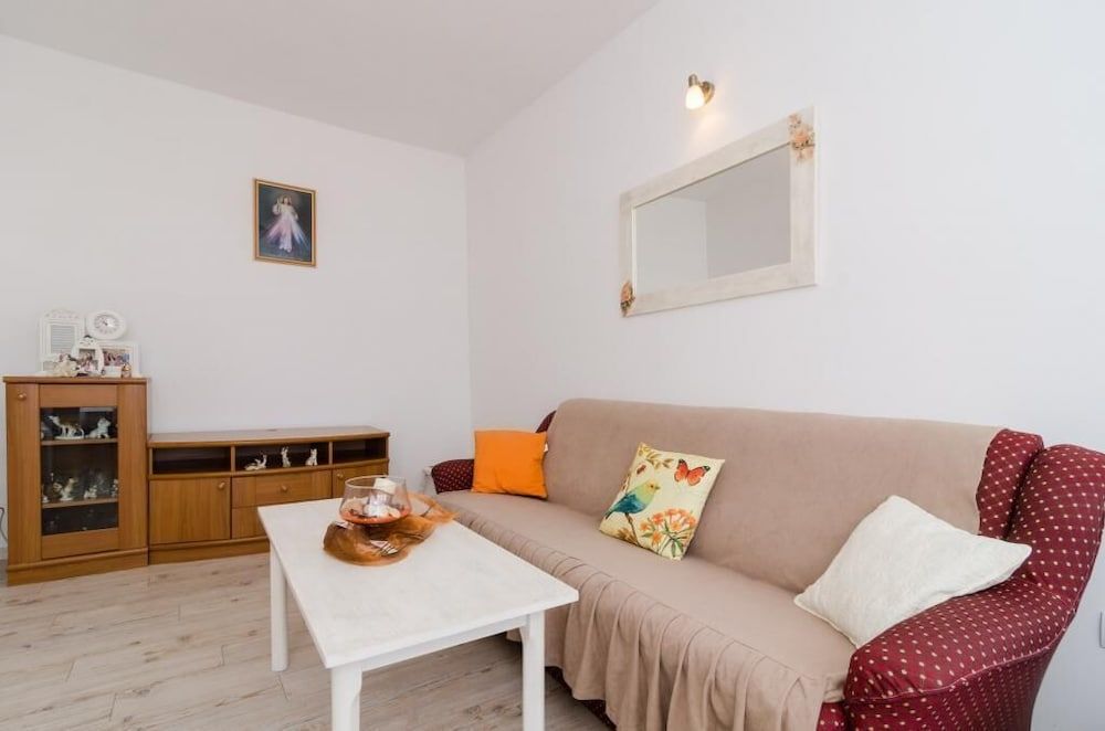 Ivo Guest House Double Room (Double Room with External Private Bat) 12