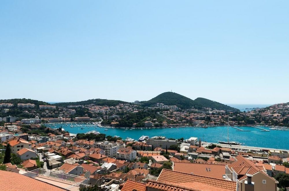 Ivo Guest House Double Room (Double Room with External Private Bat) 33