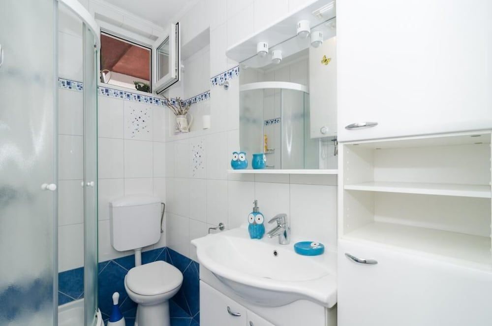 Ivo Guest House Double Room (Double Room with External Private Bat) 20