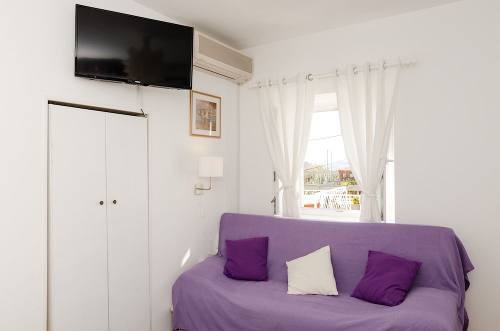 Guest House White Wave Double Room (Double Room with Private External Bat) 10