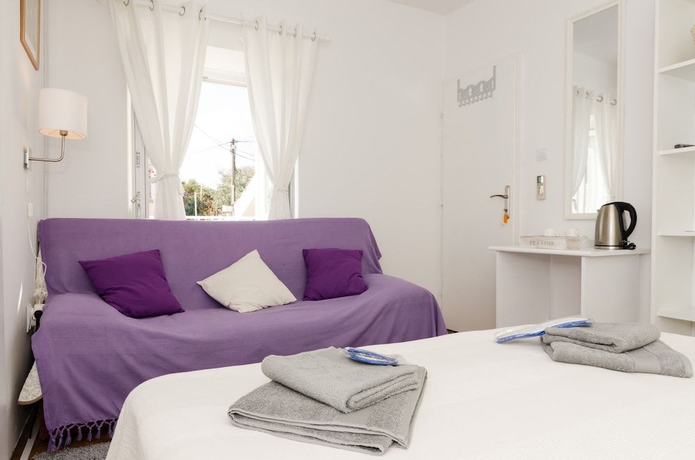 Guest House White Wave Double Room (Double Room with Private External Bat) 6