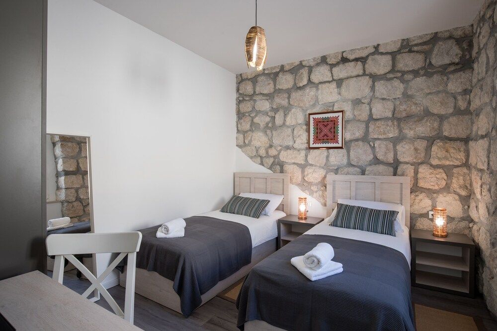 House (Three Bedroom House with Jacuzzi and )