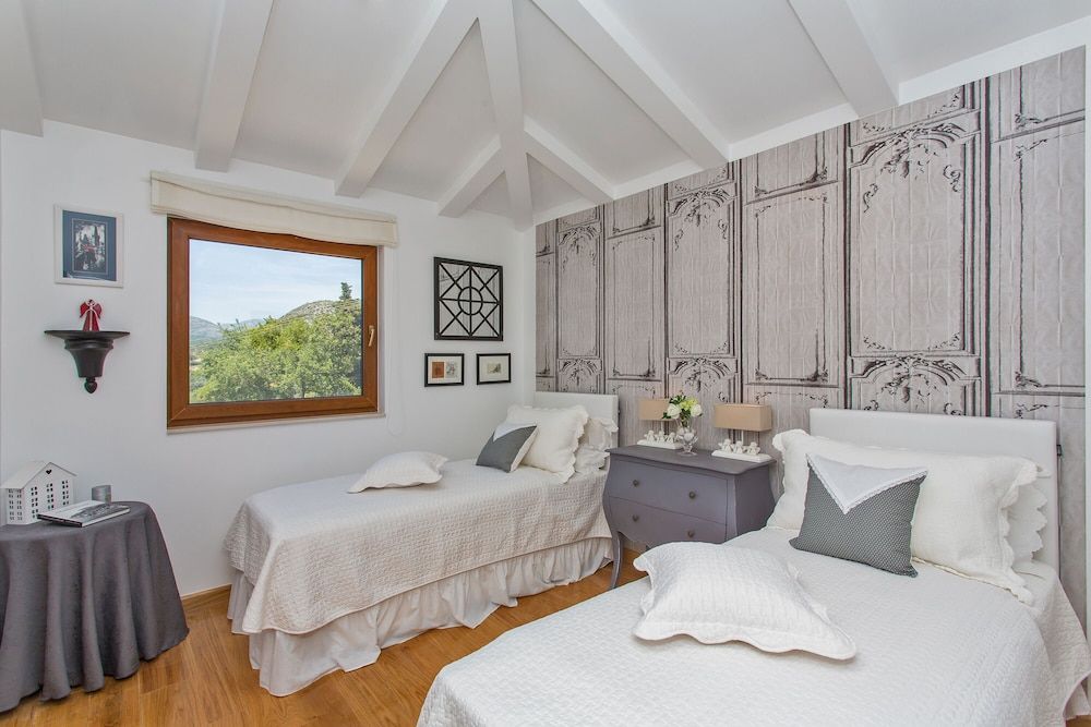 Luxury Villa Dolce Vita with Pool Luxury Villa, Private Pool 3