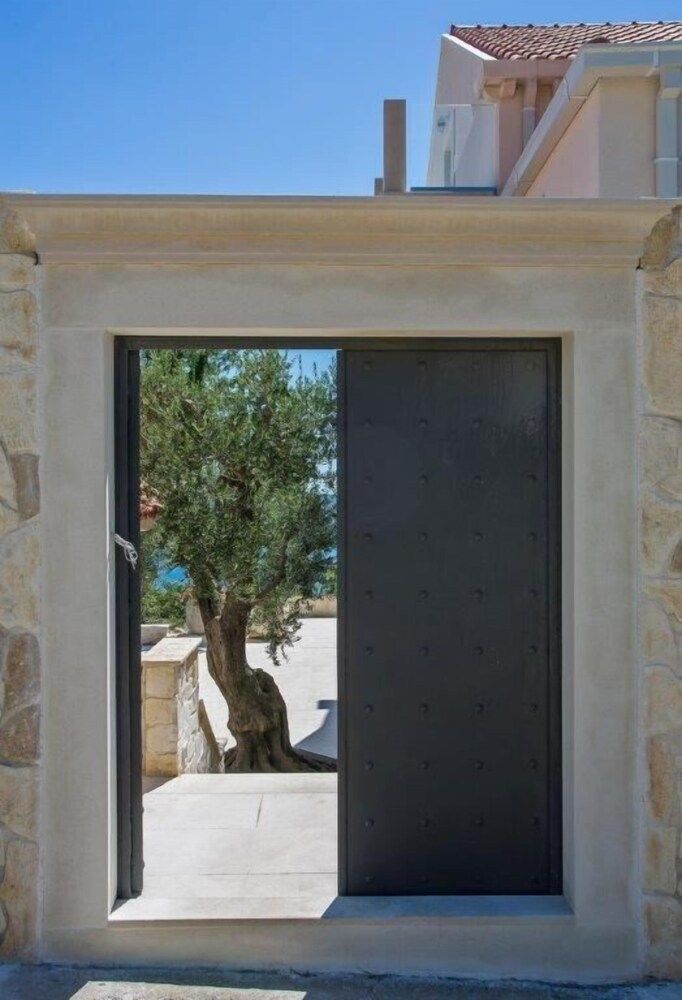 undefined Luxury Villa Dolce Vita with Pool 4