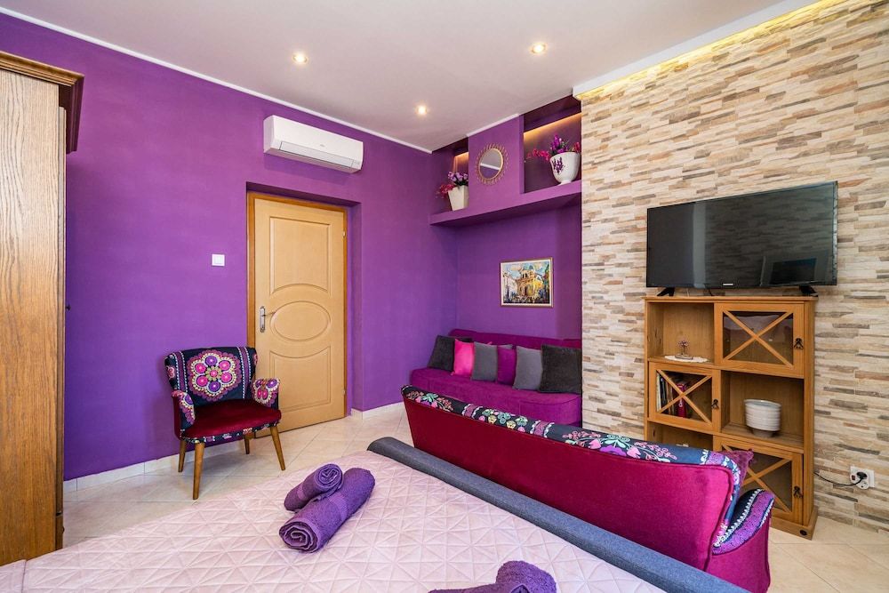 Villa Adrian Villa (Six Bedroom Villa with Swimming pool ) 3