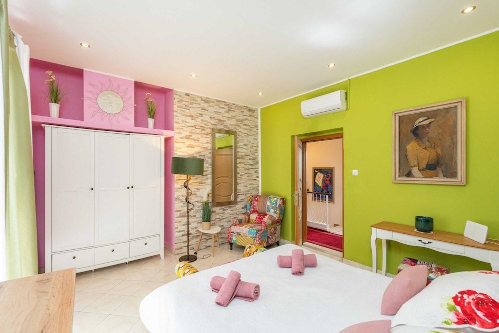 Villa Adrian Villa (Six Bedroom Villa with Swimming pool ) 28