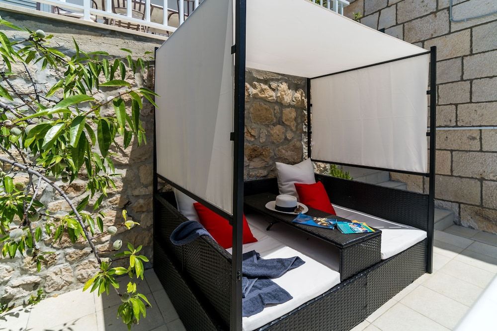 Villa Adrian Villa (Six Bedroom Villa with Swimming pool ) 13