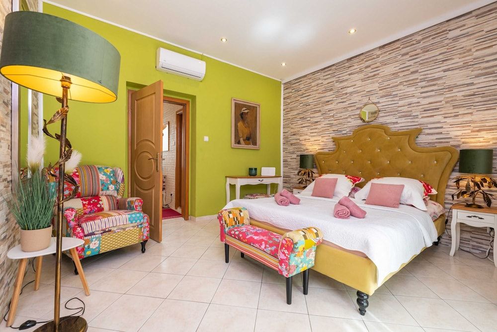 Villa Adrian Villa (Six Bedroom Villa with Swimming pool ) 5