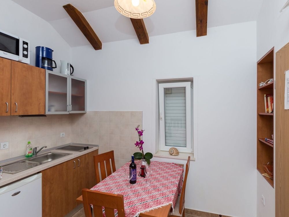 undefined Cosy Villa in Kolocep With Garden 9